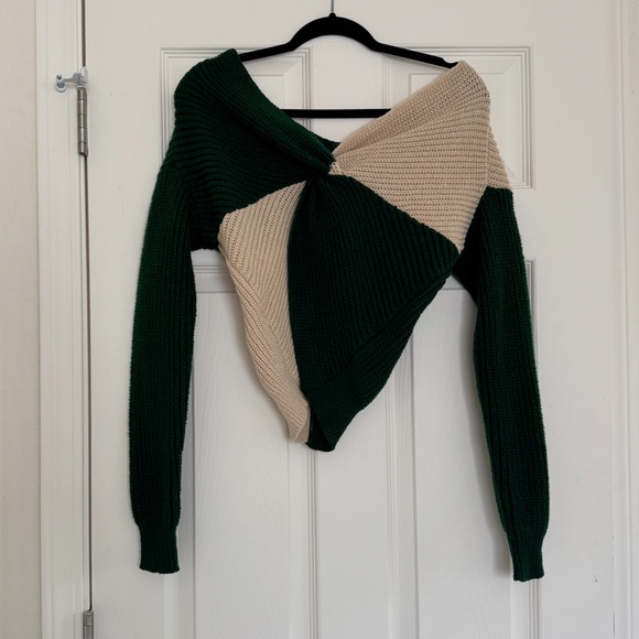 No Boundaries Twist Back Long Sleeve Sweater V Neck Four Square Print Women's XS - Picture 2 of 2